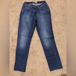 Levi's Women's Skinny Jeans in Blue Denim